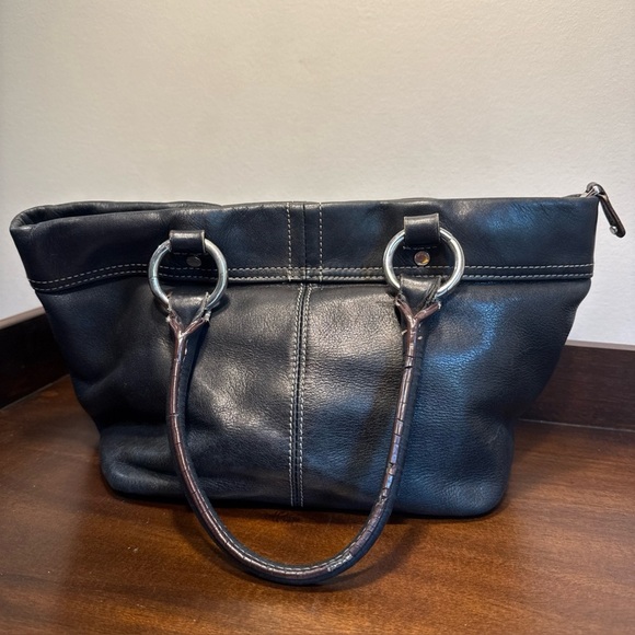 Tignanello Black Leather Shoulder Bag Bucket Bag Purse 2 Compartments P - Picture 1 of 9